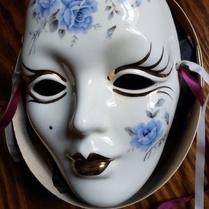Carnival mask decor